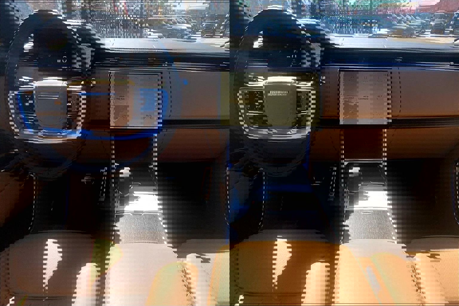 New 2026 Land Rover Range Rover SE image 5