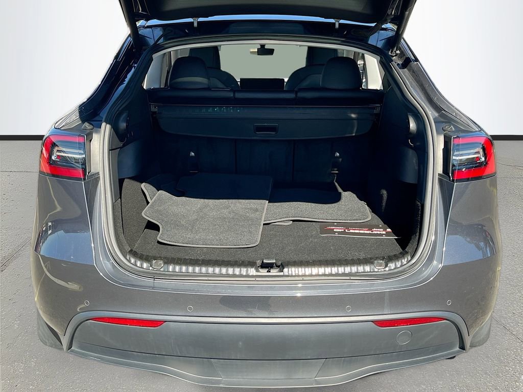 Used 2022 Tesla Model Y Performance image 24