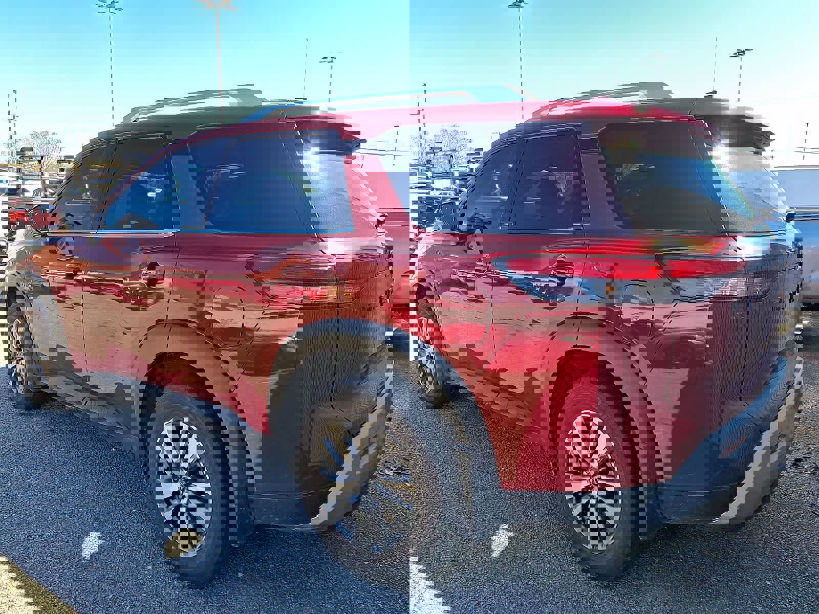 Used 2023 Nissan Pathfinder SL w/ Lighting Package (N92) image 3