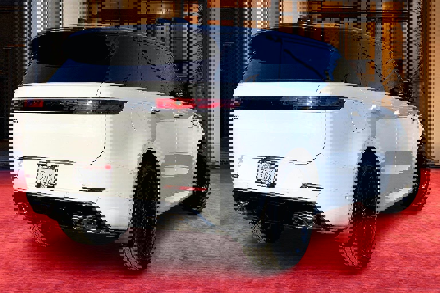 Used 2025 Land Rover Range Rover Sport Dynamic SE image 12