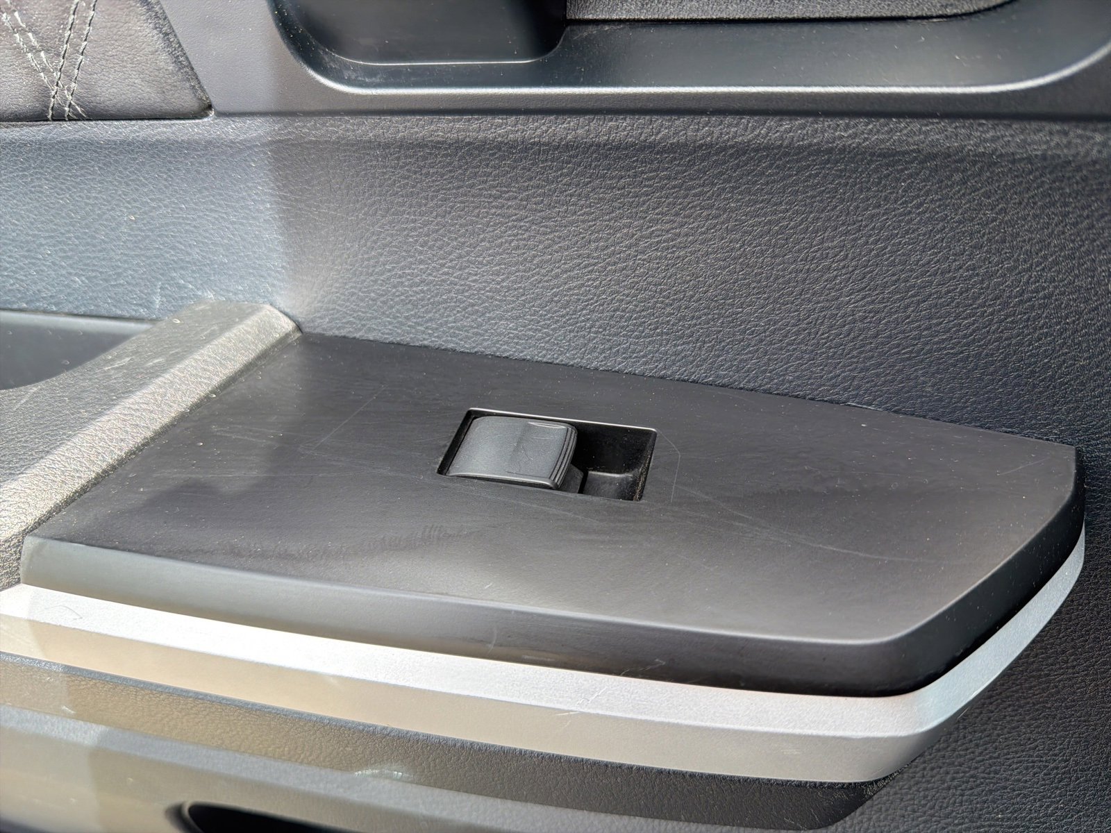 Used 2014 Toyota Tundra Platinum image 79