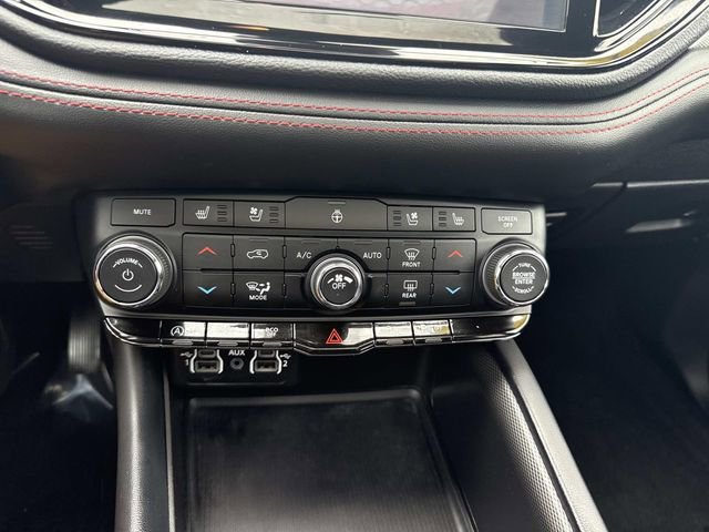 Used 2024 Dodge Durango GT image 28