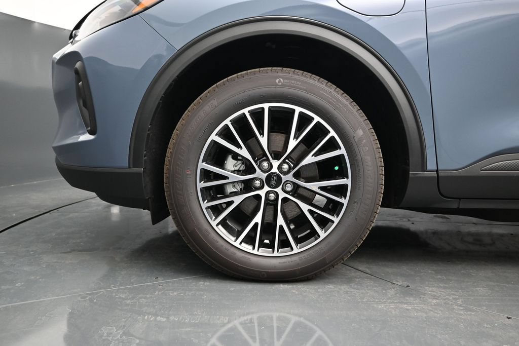 New 2026 Ford Escape SE FWD image 17