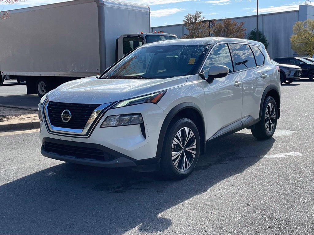 Used 2021 Nissan Rogue SV AWD/4WD image 3