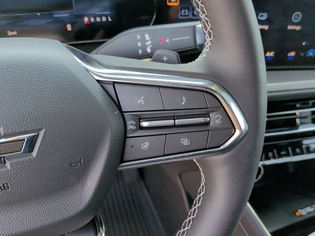 New 2026 Chevrolet Traverse LT w/ Midnight/Sport Edition FWD image 18