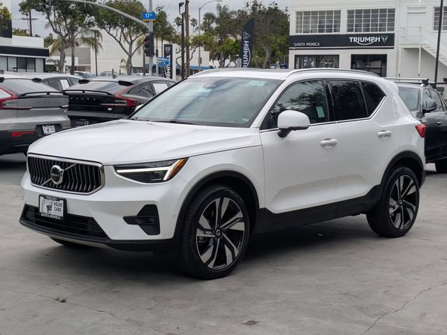 Certified 2023 Volvo XC40 B5 Ultimate AWD/4WD image 8