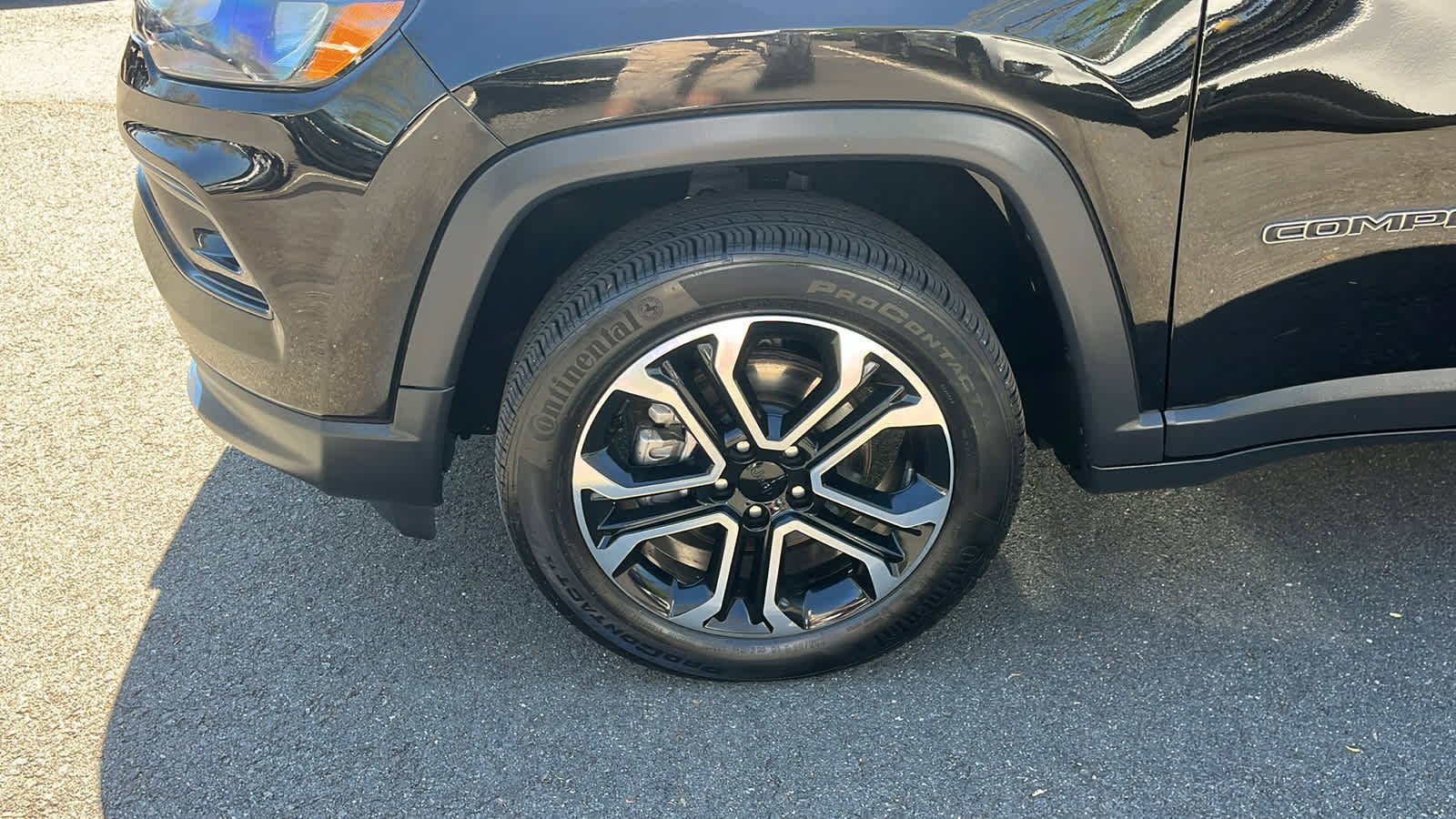 Used 2022 Jeep Compass Limited AWD/4WD image 9