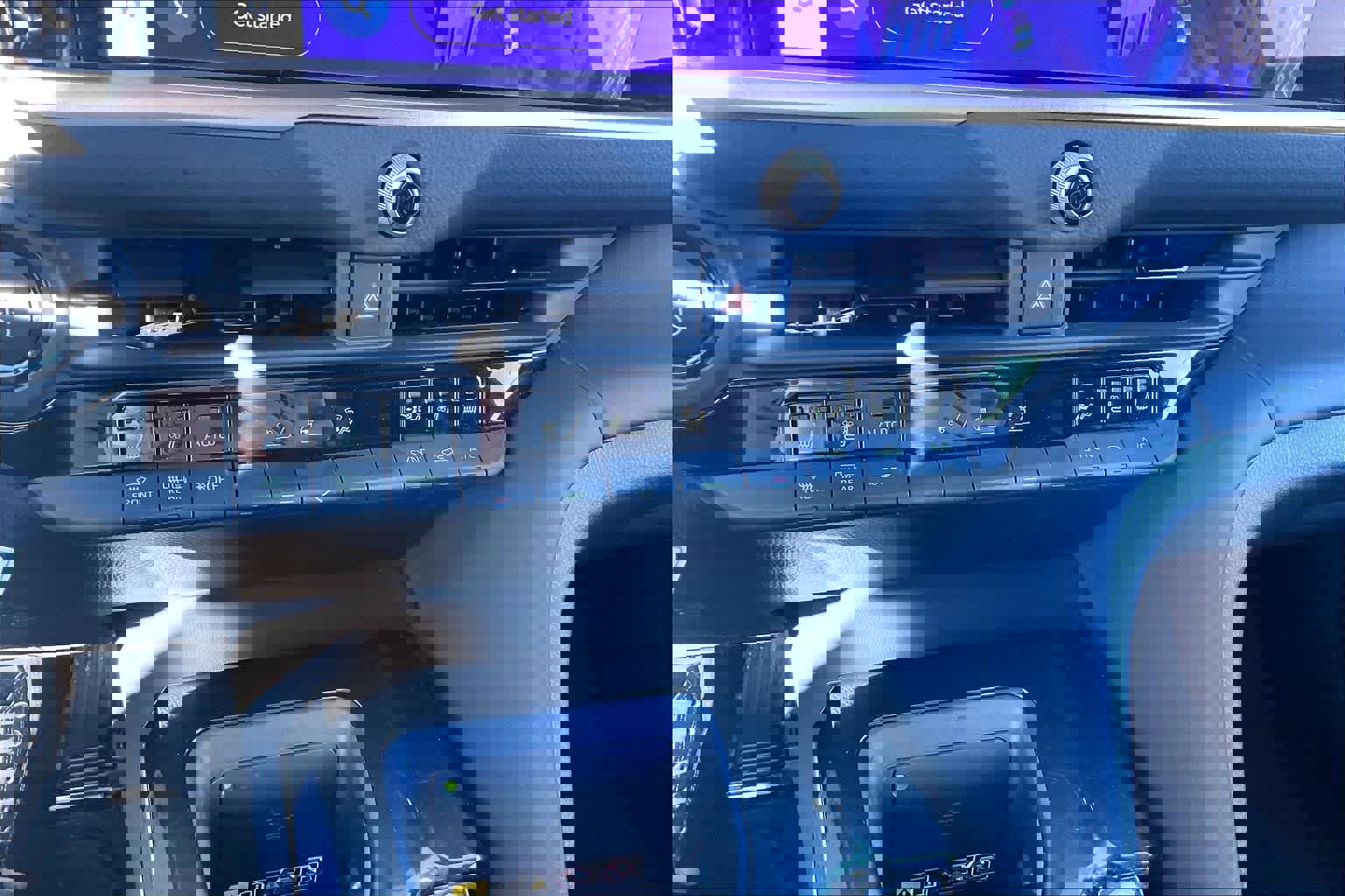 Used 2026 Toyota Crown Limited w/ Advanced Technology Package image 33