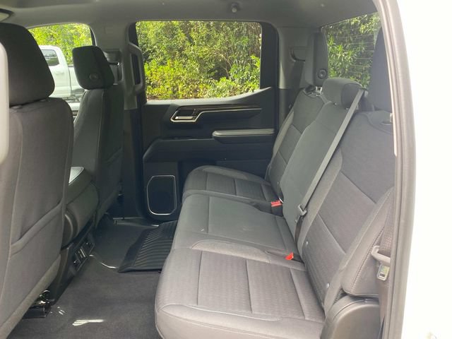 Used 2023 Chevrolet Silverado 1500 LT AWD/4WD image 9