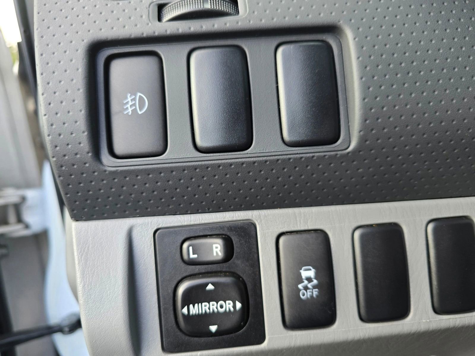 Used 2012 Toyota Tacoma PreRunner image 26