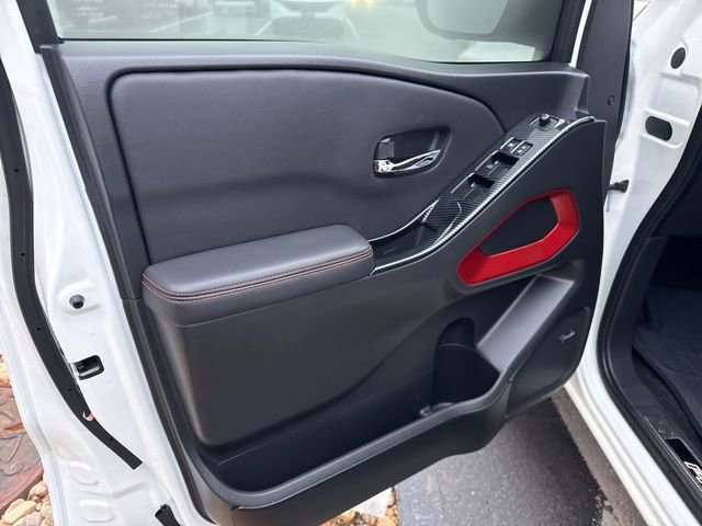 Used 2023 Nissan Frontier PRO-4X w/ Pro-4X Premium Package image 10