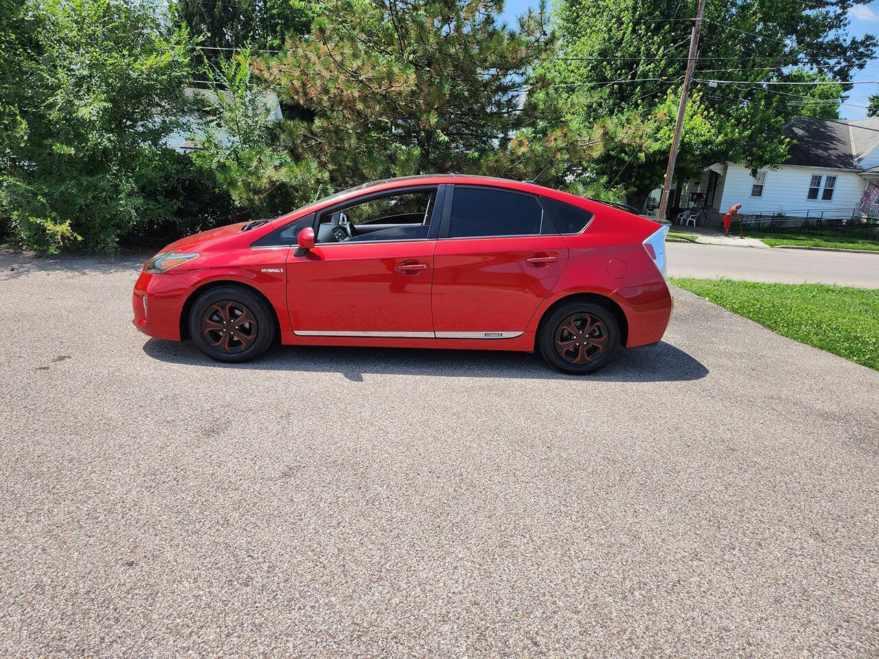 Used 2014 Toyota Prius Three w/ Solar Roof Package FWD image 3