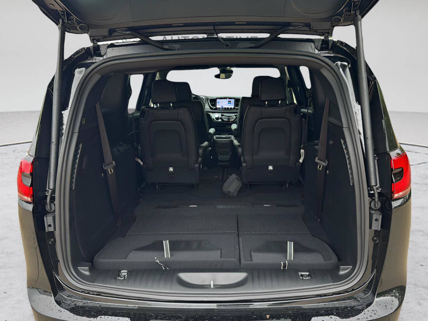 New 2027 Chrysler Pacifica Select FWD image 22