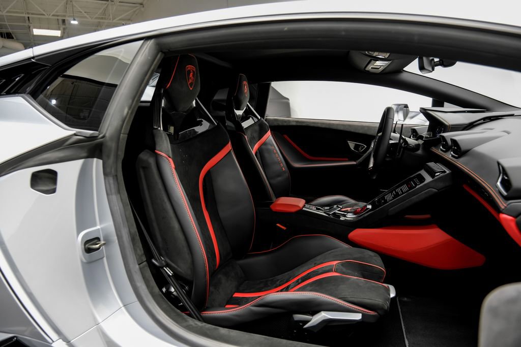 Used 2023 Lamborghini Huracan Tecnica RWD image 38