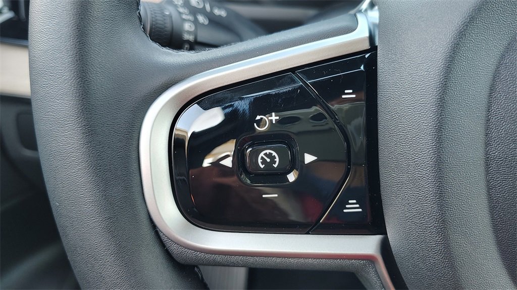 New 2026 Volvo XC90 B6 Plus image 15