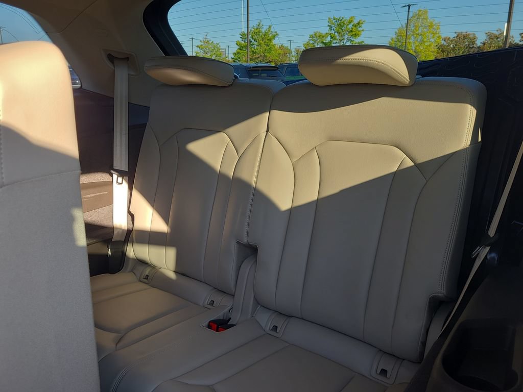 Used 2019 Audi Q7 3.0T Prestige w/ Prestige Package AWD/4WD image 14