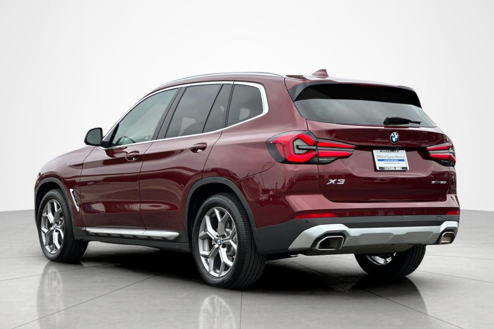 Used 2023 BMW X3 sDrive30i w/ Premium Package RWD image 3