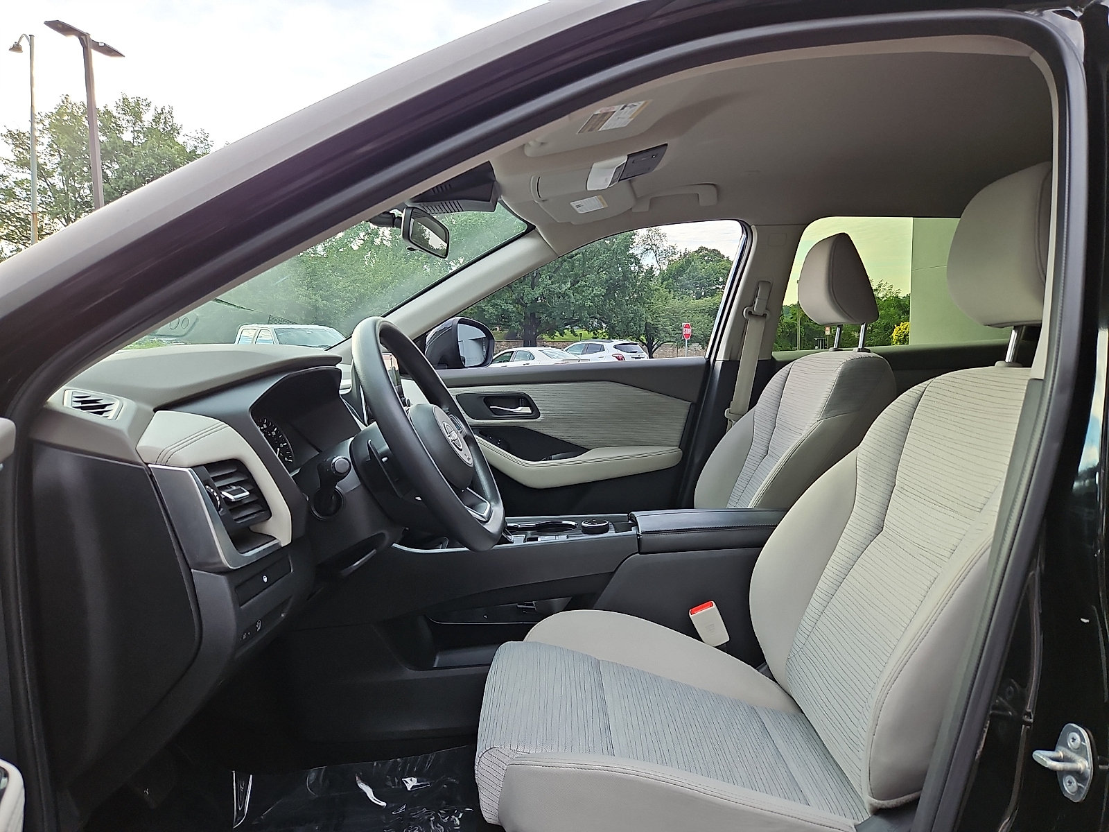Certified 2023 Nissan Rogue SV AWD/4WD image 13