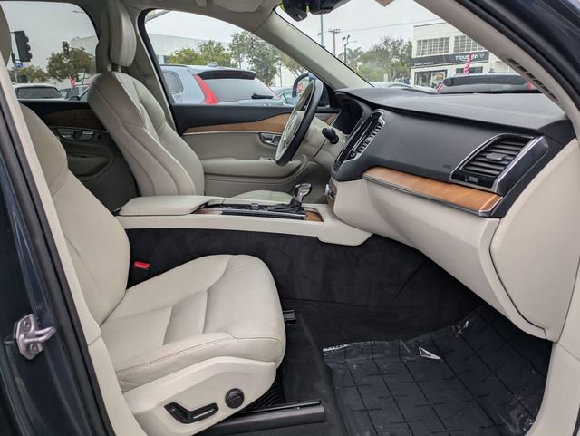 Used 2022 Volvo XC90 T6 Momentum w/ Advanced Package image 25