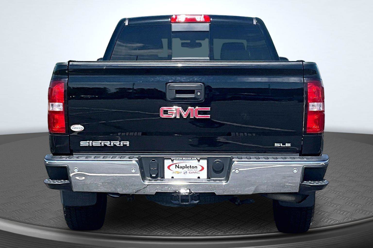 Used 2017 GMC Sierra 1500 SLE w/ SLE Value Package AWD/4WD image 4