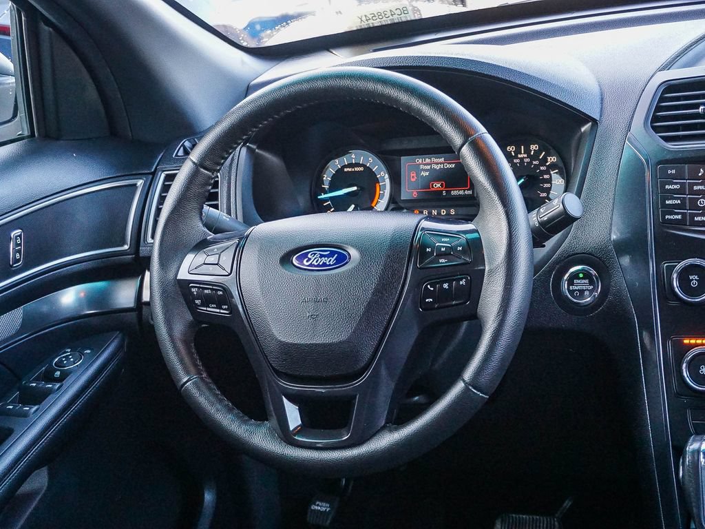 Used 2018 Ford Explorer XLT FWD image 17