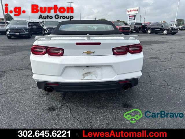 Used 2020 Chevrolet Camaro LT RWD image 4