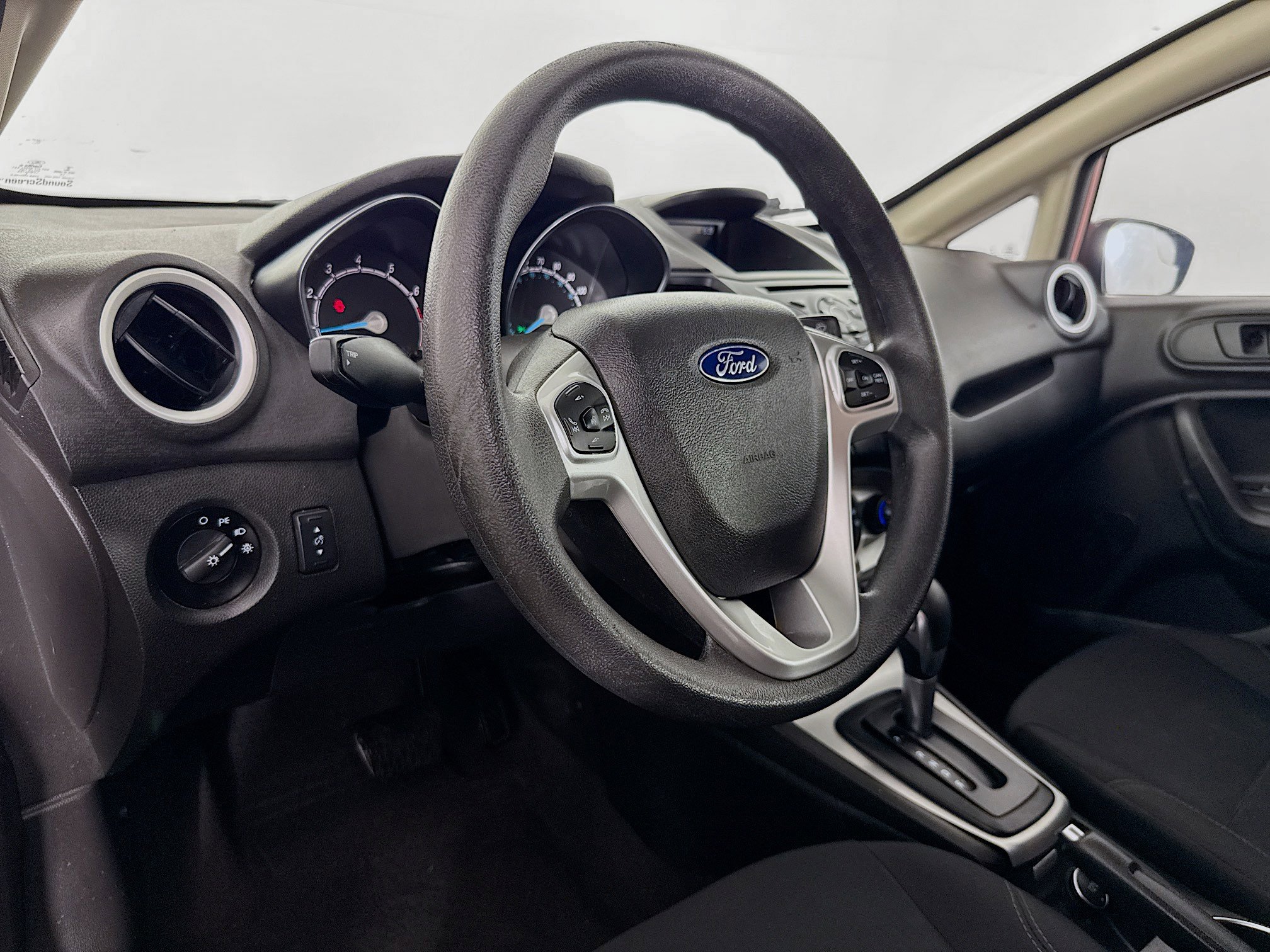 Used 2019 Ford Fiesta SE FWD image 21