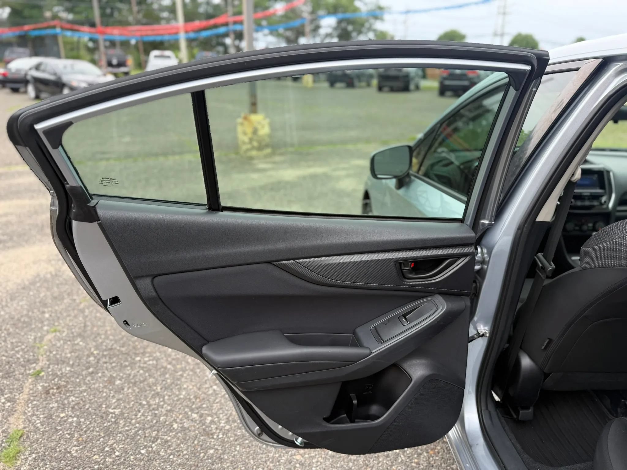 Used 2017 Subaru Impreza 2.0i Premium w/ BSD & Rcta/SRF/Eyesight AWD/4WD image 13
