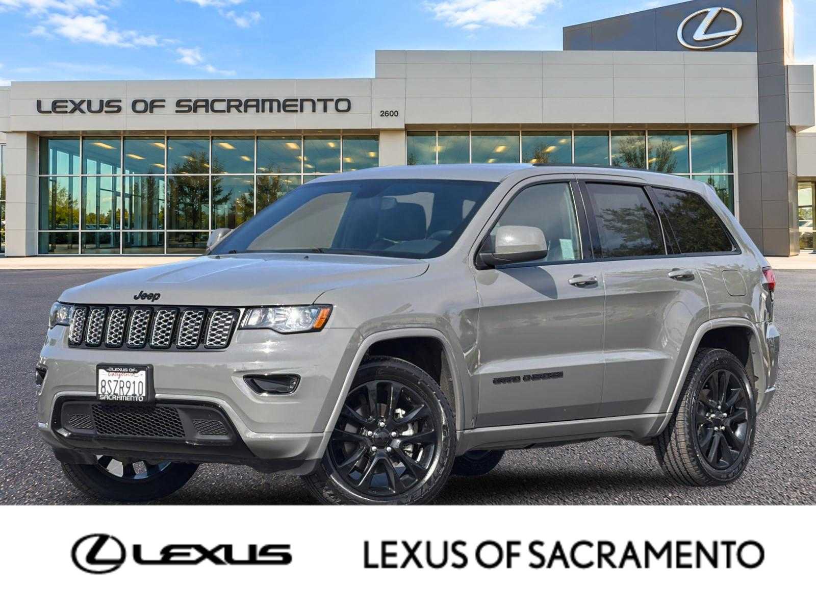 Used 2020 Jeep Grand Cherokee Altitude AWD/4WD image 1