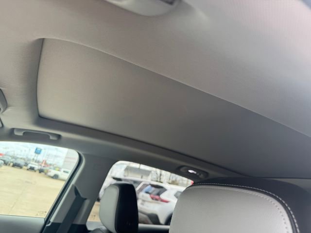 Used 2019 Chevrolet Equinox Premier image 2