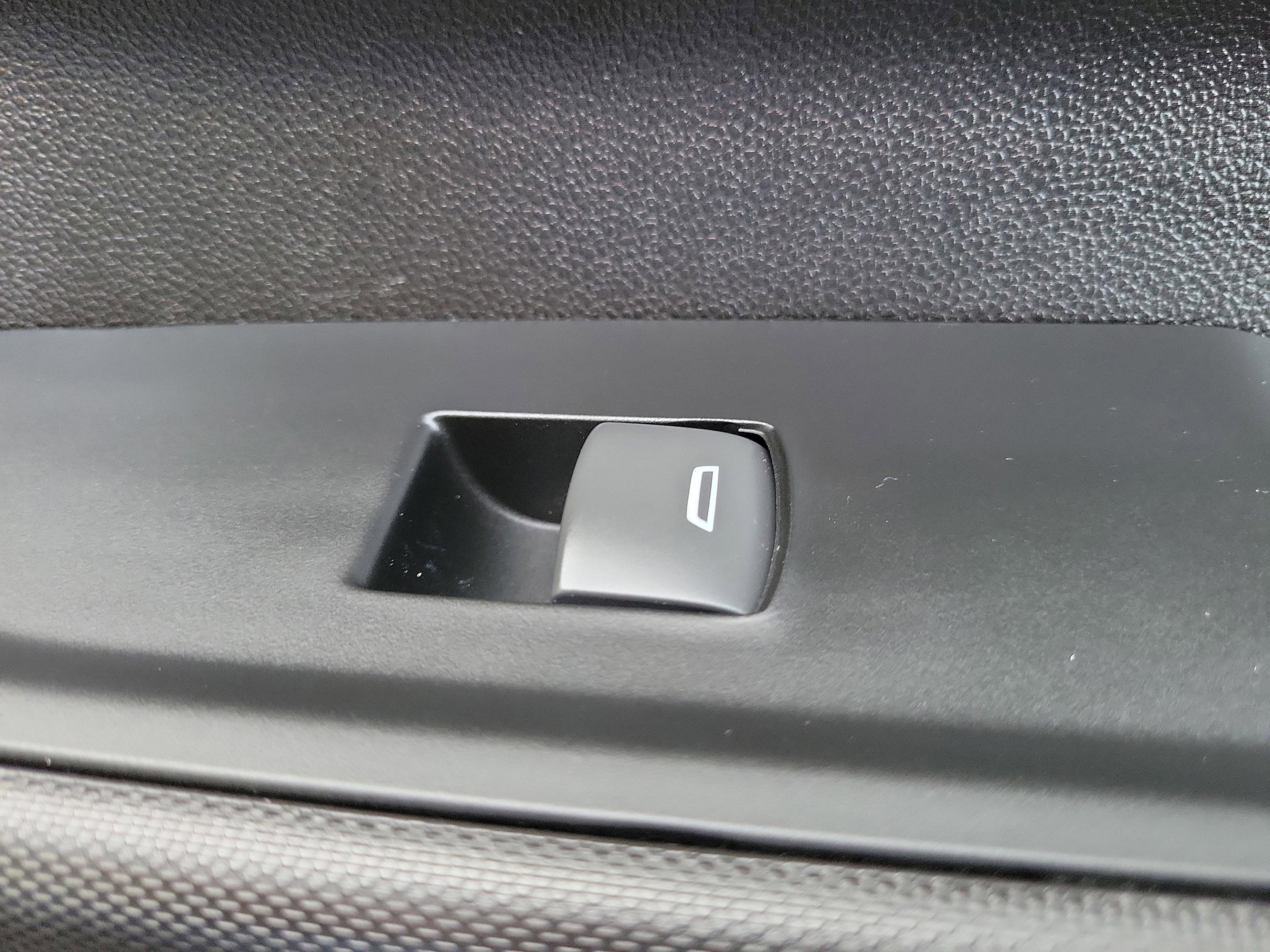 Used 2025 GMC Sierra 3500 Pro w/ 1SA Pro Safety Plus Package AWD/4WD image 28