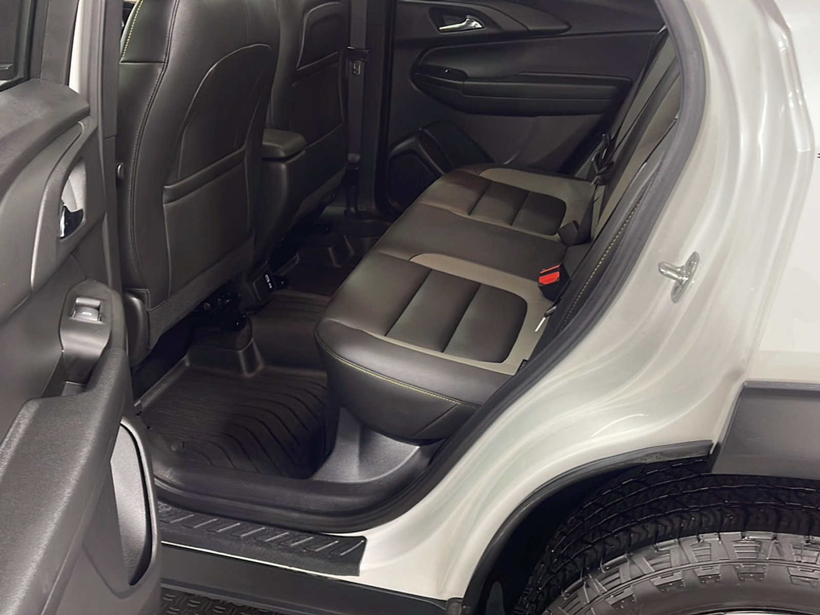 Used 2025 Chevrolet TrailBlazer ACTIV w/ Convenience Package AWD/4WD image 16