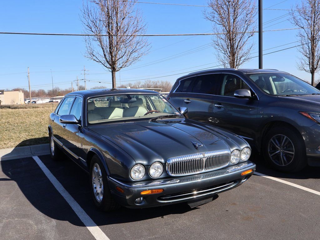 Used 2001 Jaguar XJ image 5