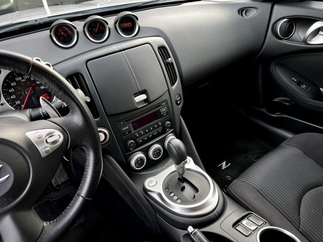 Used 2017 Nissan 370Z Roadster image 23