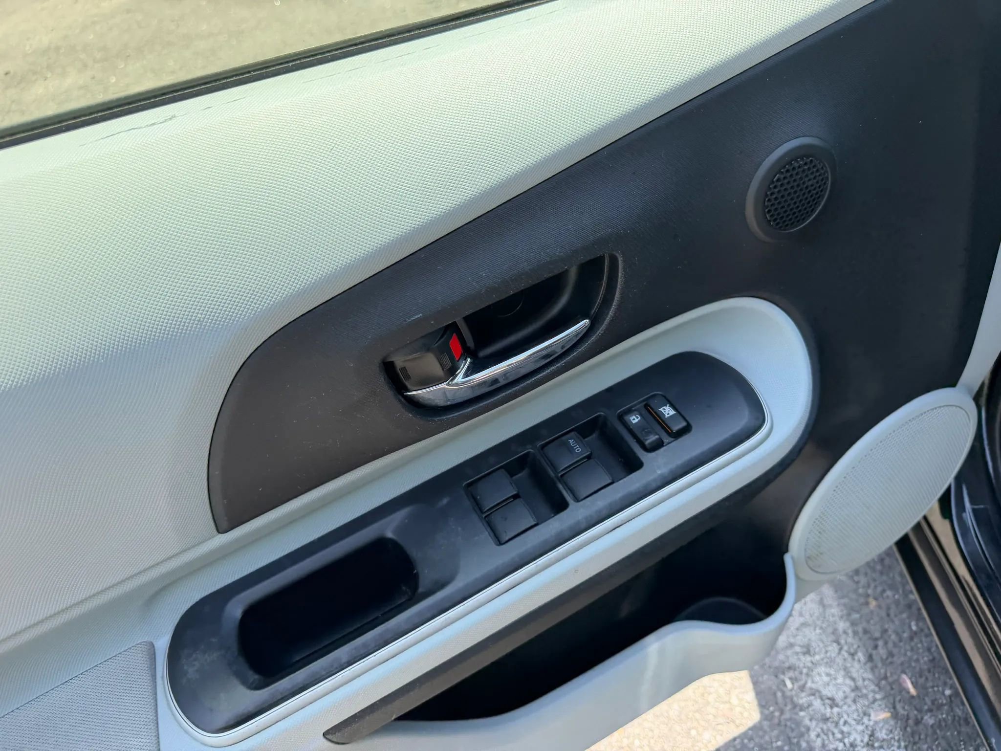 Used 2014 Toyota Prius C Two FWD image 22