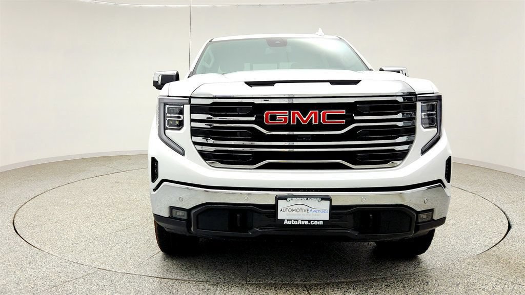 Used 2024 GMC Sierra 1500 SLT AWD/4WD image 2
