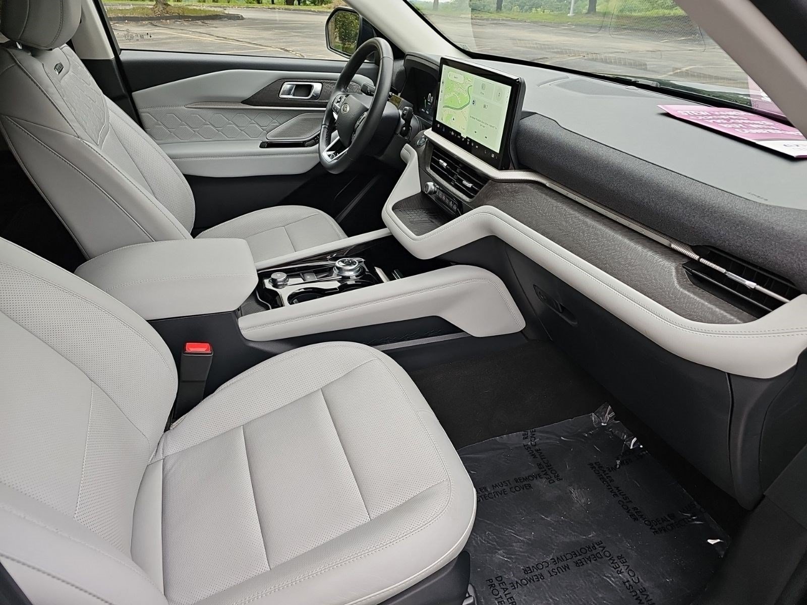 Used 2025 Ford Explorer Platinum w/ LUX Leather Package AWD/4WD image 11