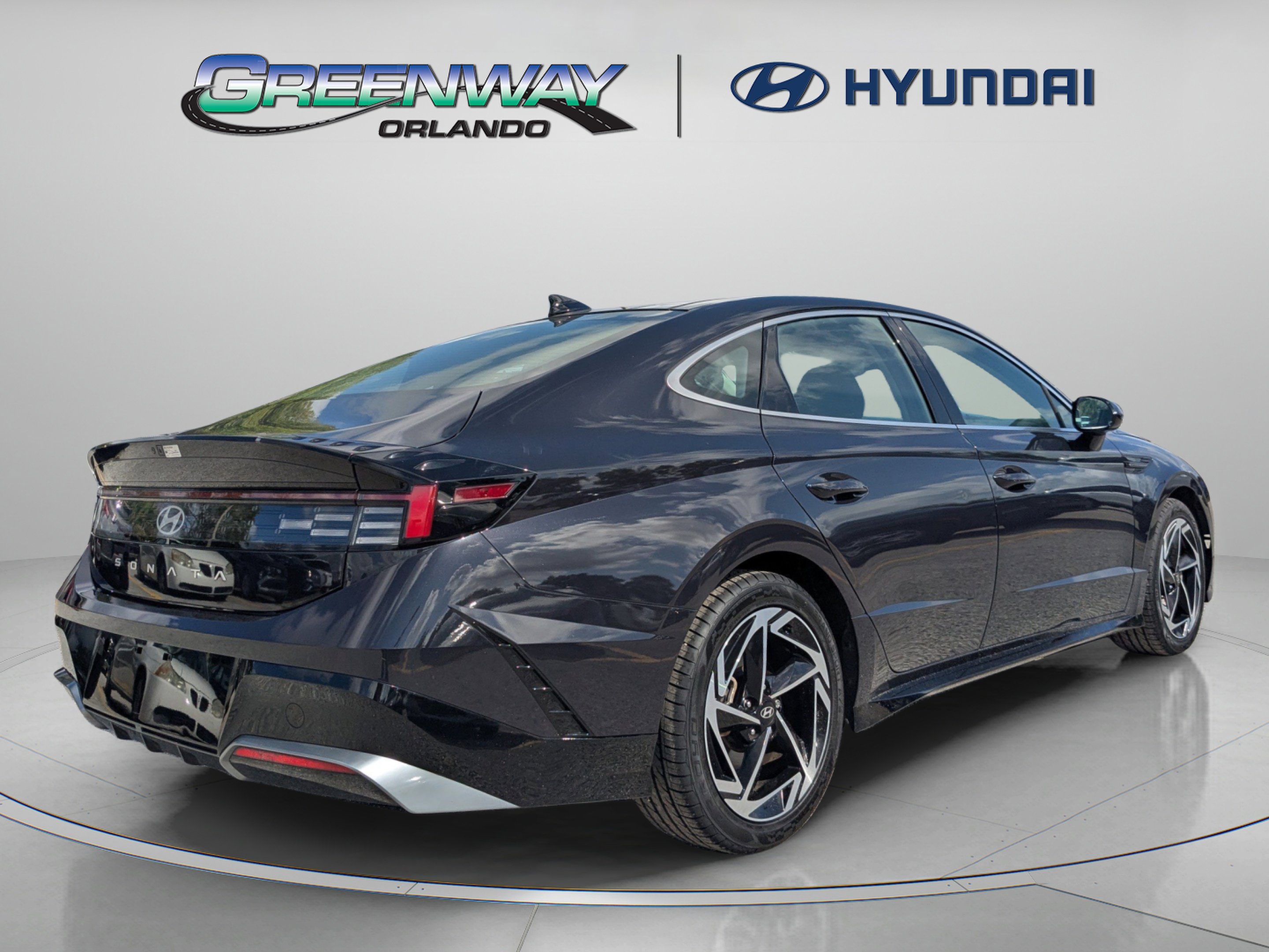Used 2024 Hyundai Sonata SEL w/ Convenience Package FWD image 8