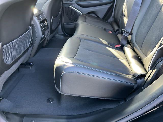 New 2024 Jeep Grand Cherokee Trailhawk w/ Advanced Protech Group II image 36