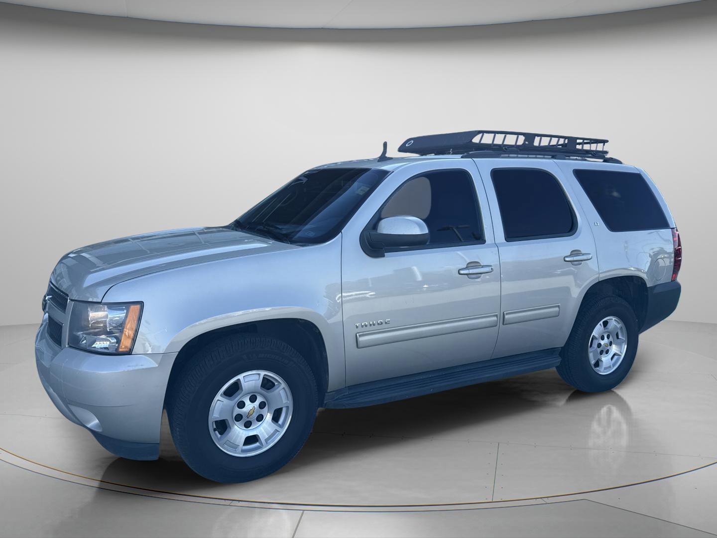 Used 2013 Chevrolet Tahoe LT w/ Luxury Package image 3