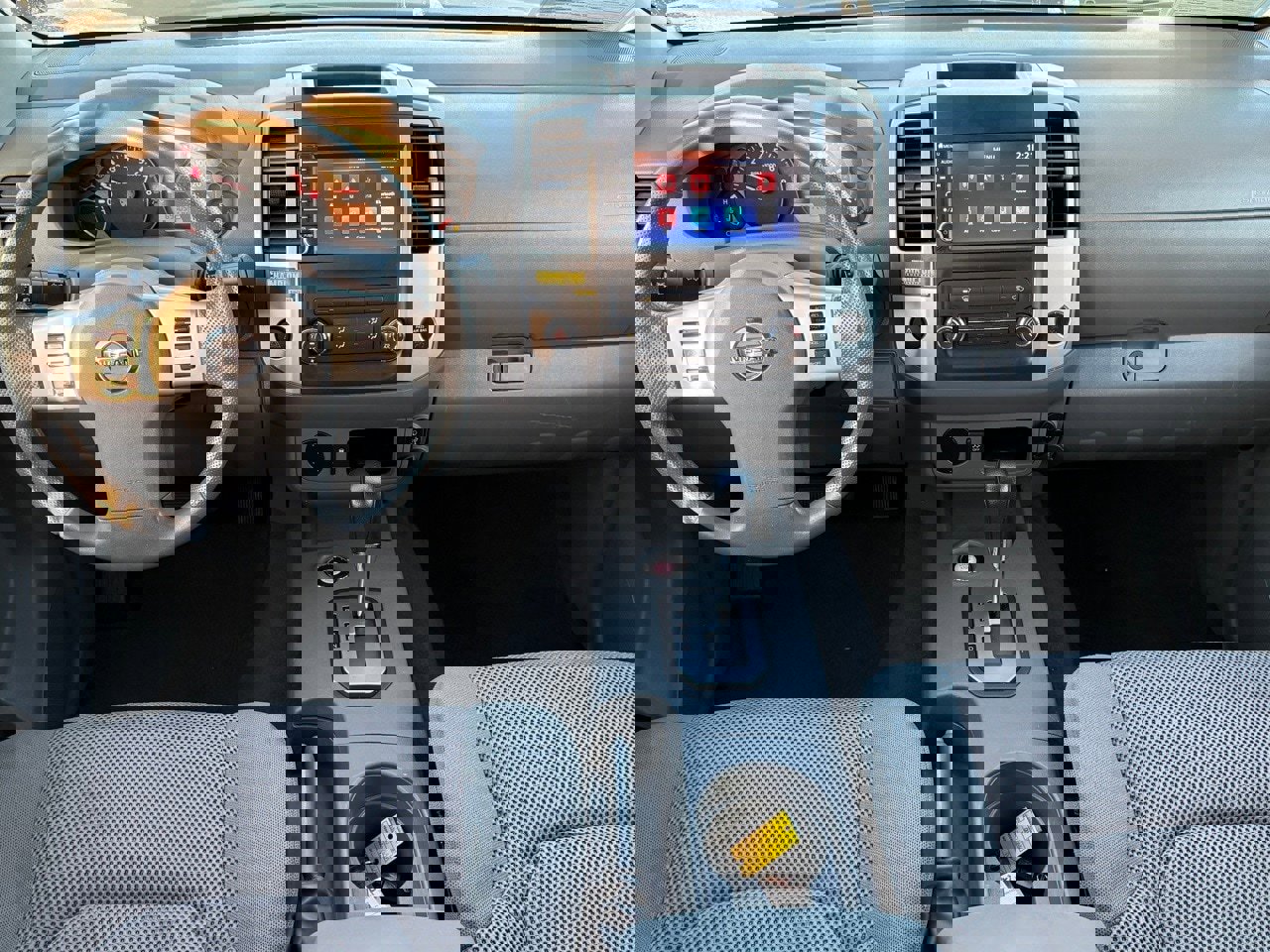 Certified 2021 Nissan Frontier SV w/ SV Utility Package image 11