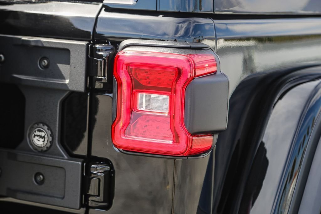 New 2025 Jeep Wrangler Rubicon 392 image 10