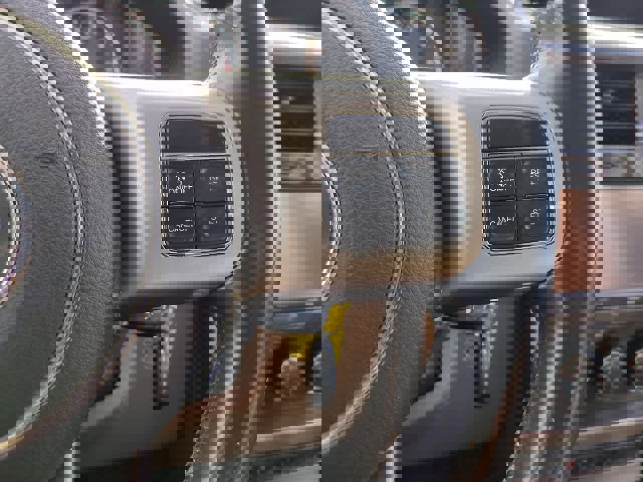 Used 2012 Jeep Liberty Limited w/ Comfort/Convenience Group image 25