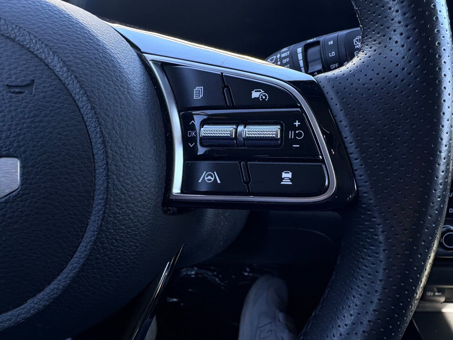 Used 2024 Kia Seltos SX image 22