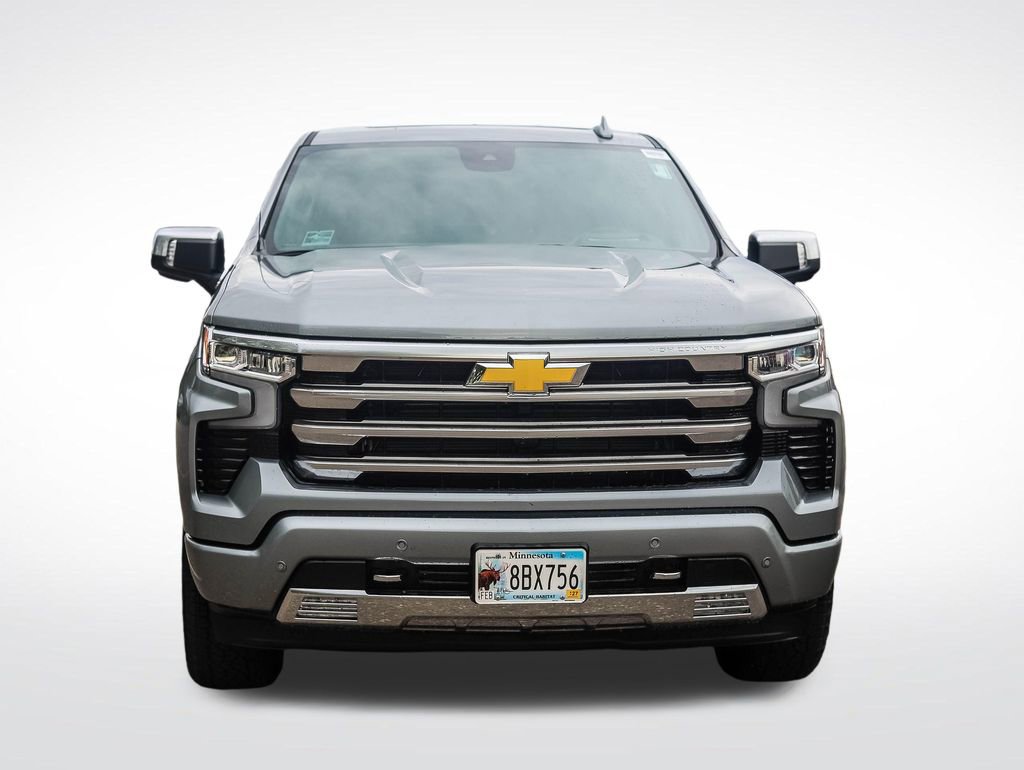 Used 2025 Chevrolet Silverado 1500 High Country w/ Technology Package AWD/4WD image 8