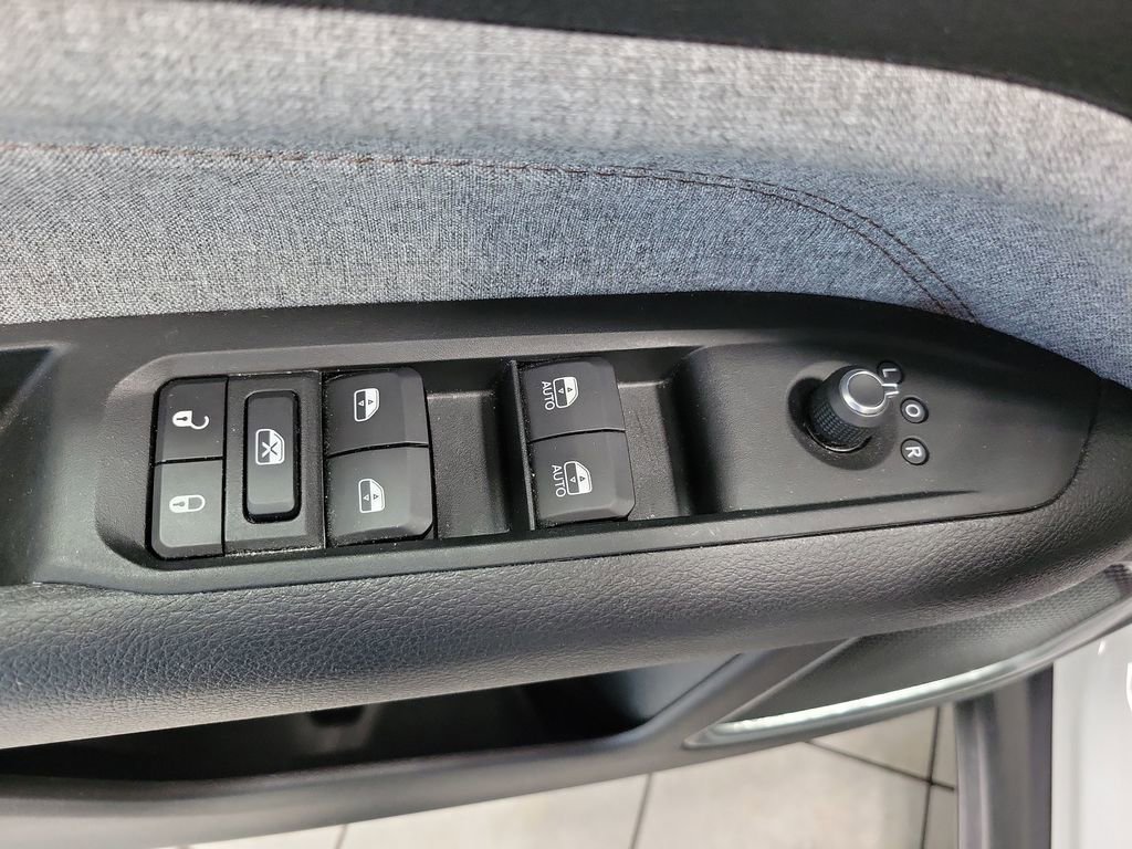 Used 2022 Jeep Compass Latitude AWD/4WD image 31
