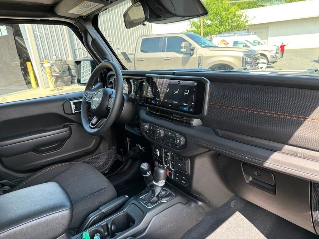 Used 2026 Jeep Gladiator Mojave AWD/4WD image 37