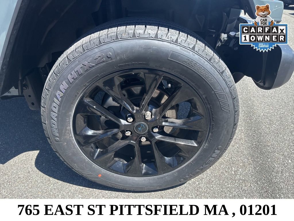 Used 2024 Jeep Wrangler Unlimited Sahara w/ Technology Group AWD/4WD image 32