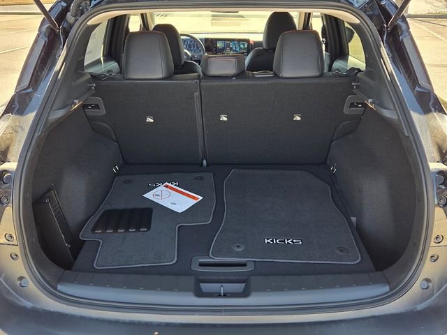 New 2026 Nissan Kicks SR image 13