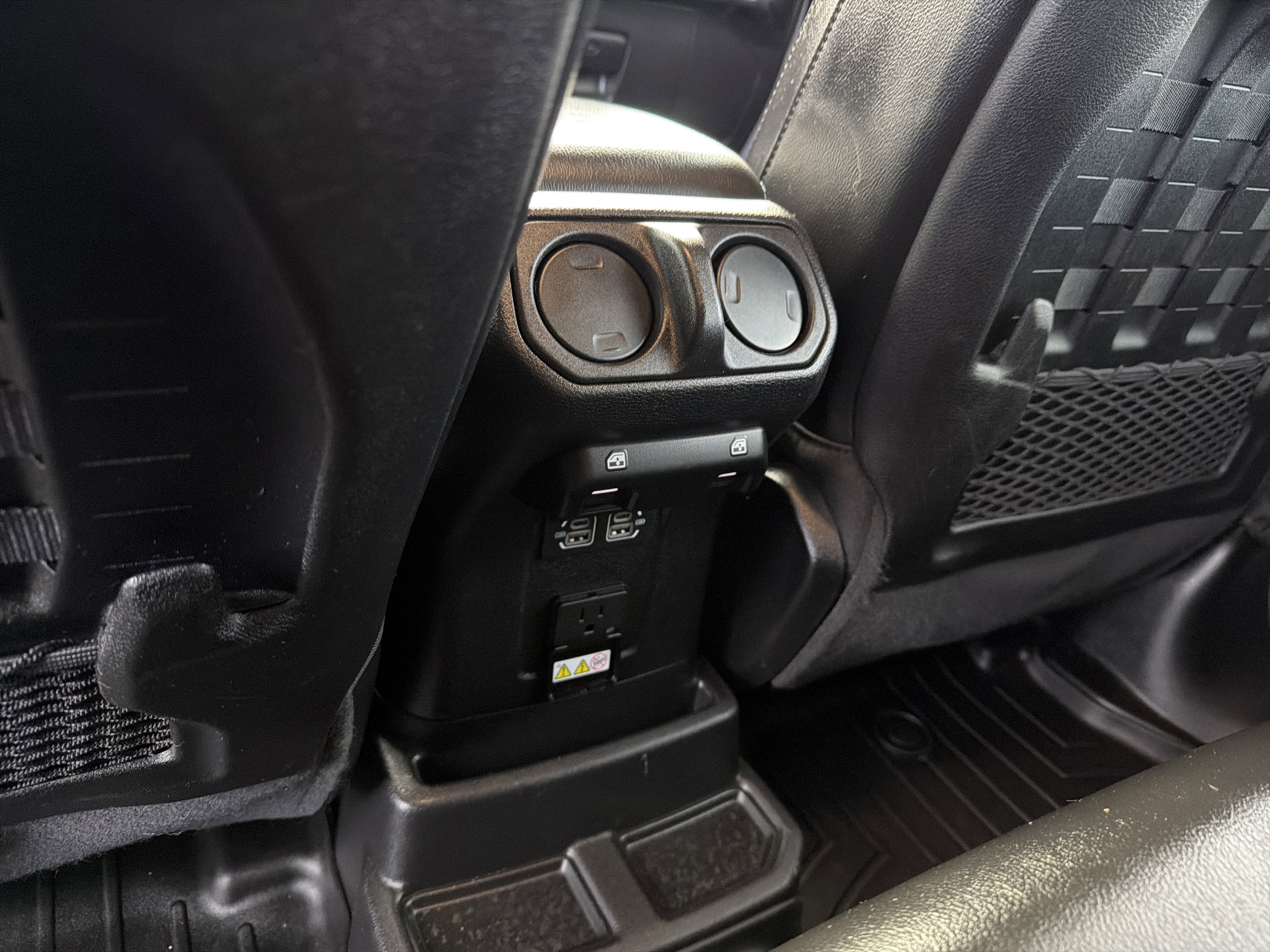 Used 2021 Jeep Wrangler Unlimited Rubicon 4xe w/ Steel Bumper Group image 13